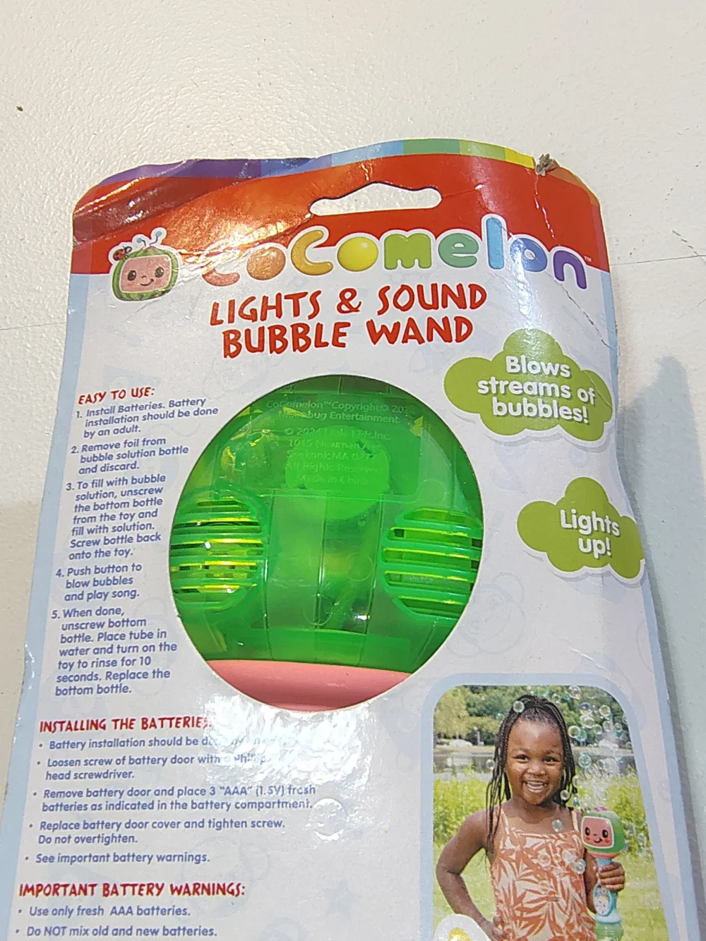 CoComelon Light-Up Bubble Wand with Music - Pink & Green